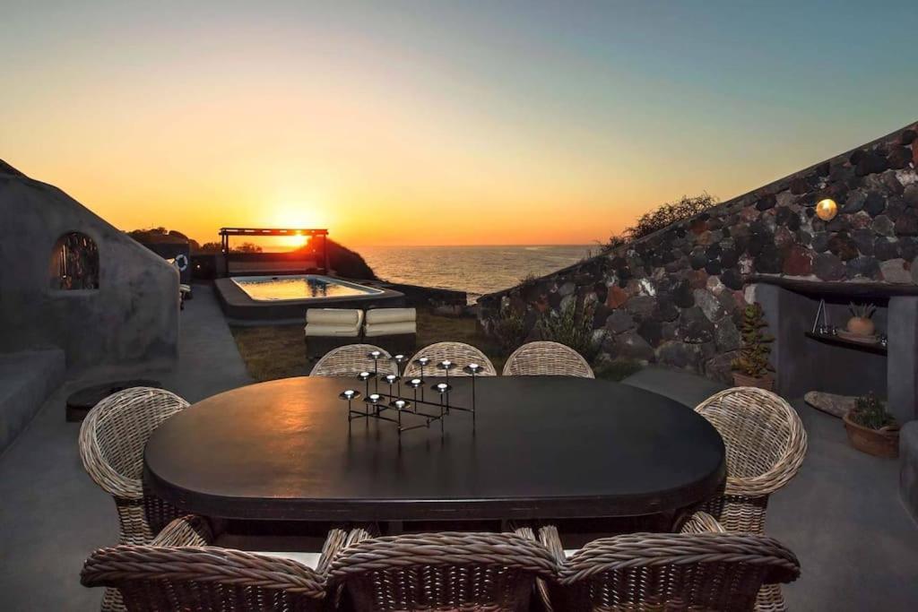 Ramni House: Private Villa With Pool By The Sea Oia  Bagian luar foto